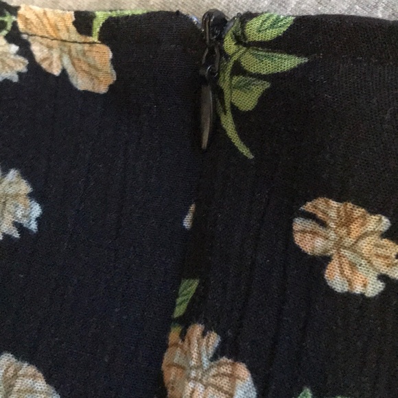 Floral Romper - Picture 3 of 3